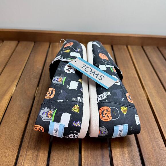 NWT TOMS Halloween Pumpkins Black Cats Skulls Slip On Shoes Black Size 6 - Picture 9 of 11